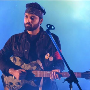 Nuvve Na Dhairyam Lyrics - Rowdy Boys