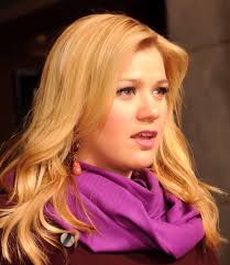 Kelly Clarkson Wiki, Age, Boyfriends, Biography, Income, Biodata & More