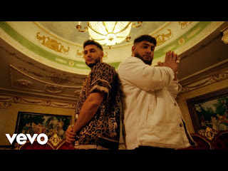 Risueña Lyrics in English (Translation) - Omar Montes